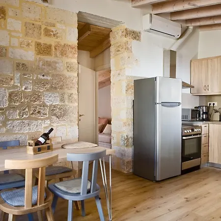 C&m Old Town Ханья